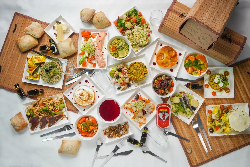 La solution éco-responsable pour tous vos besoins de restauration événementielle en entreprise : plateaux repas, cocktails, petits déjeuners en livraison à Paris ou en région parisienne.