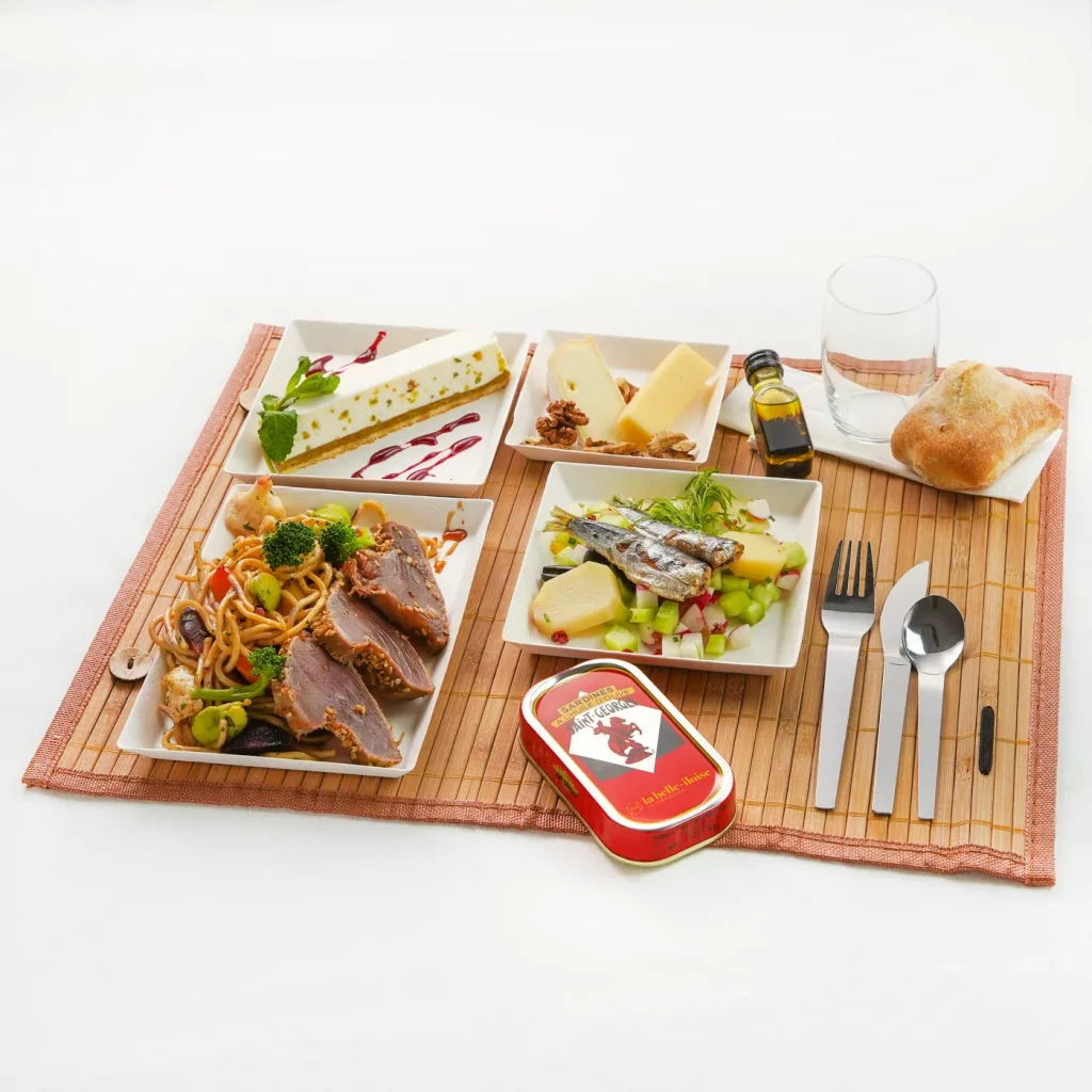 Plateau Repas Signature Tataki de Thon. Jardins d'Épicure traiteur artisanal Paris et Île de France