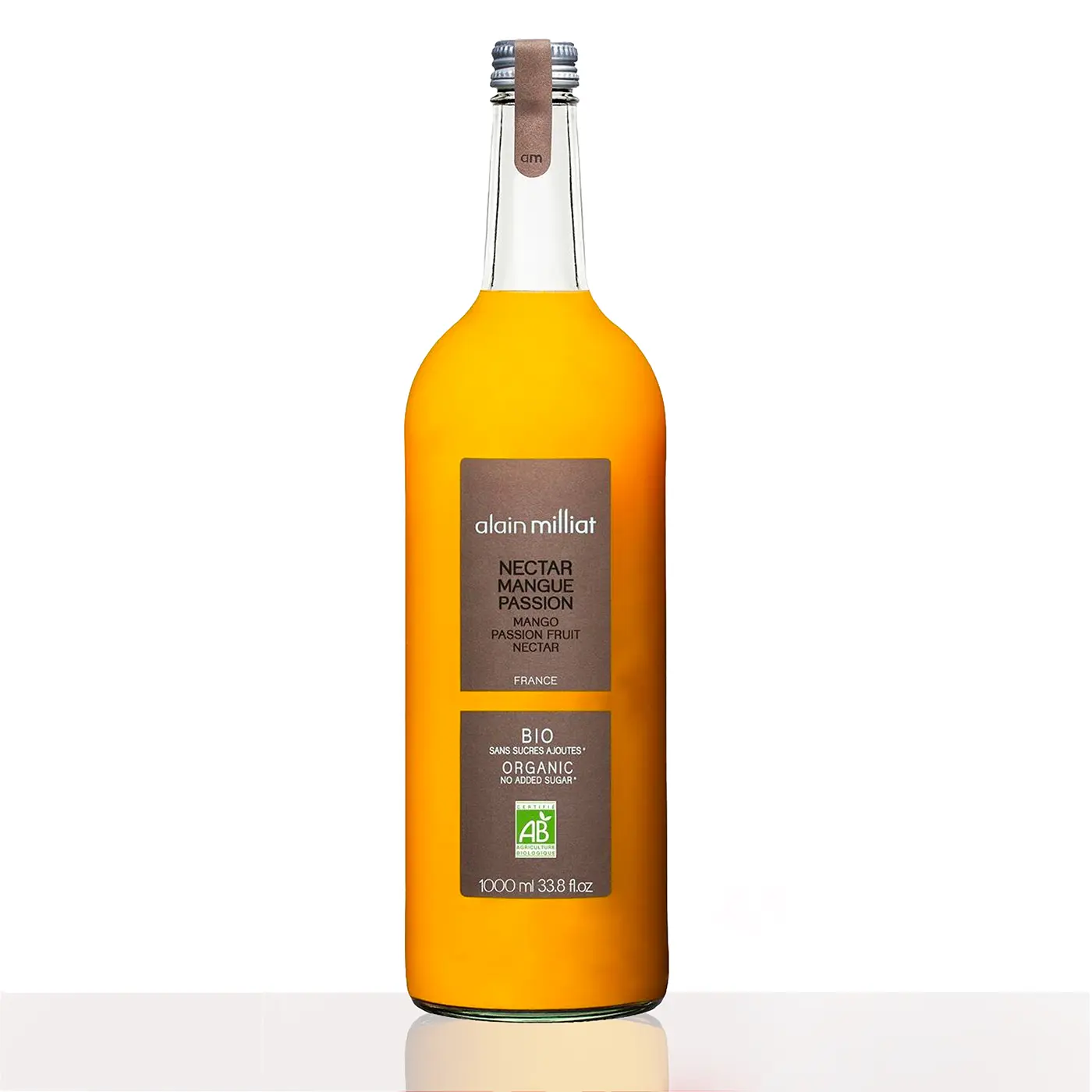 Bouteille de nectar mangue passion bio Alain Milliat 1L, certifiée AB, disponible chez Jardins d'Épicure, pour un plaisir sain et responsable.
