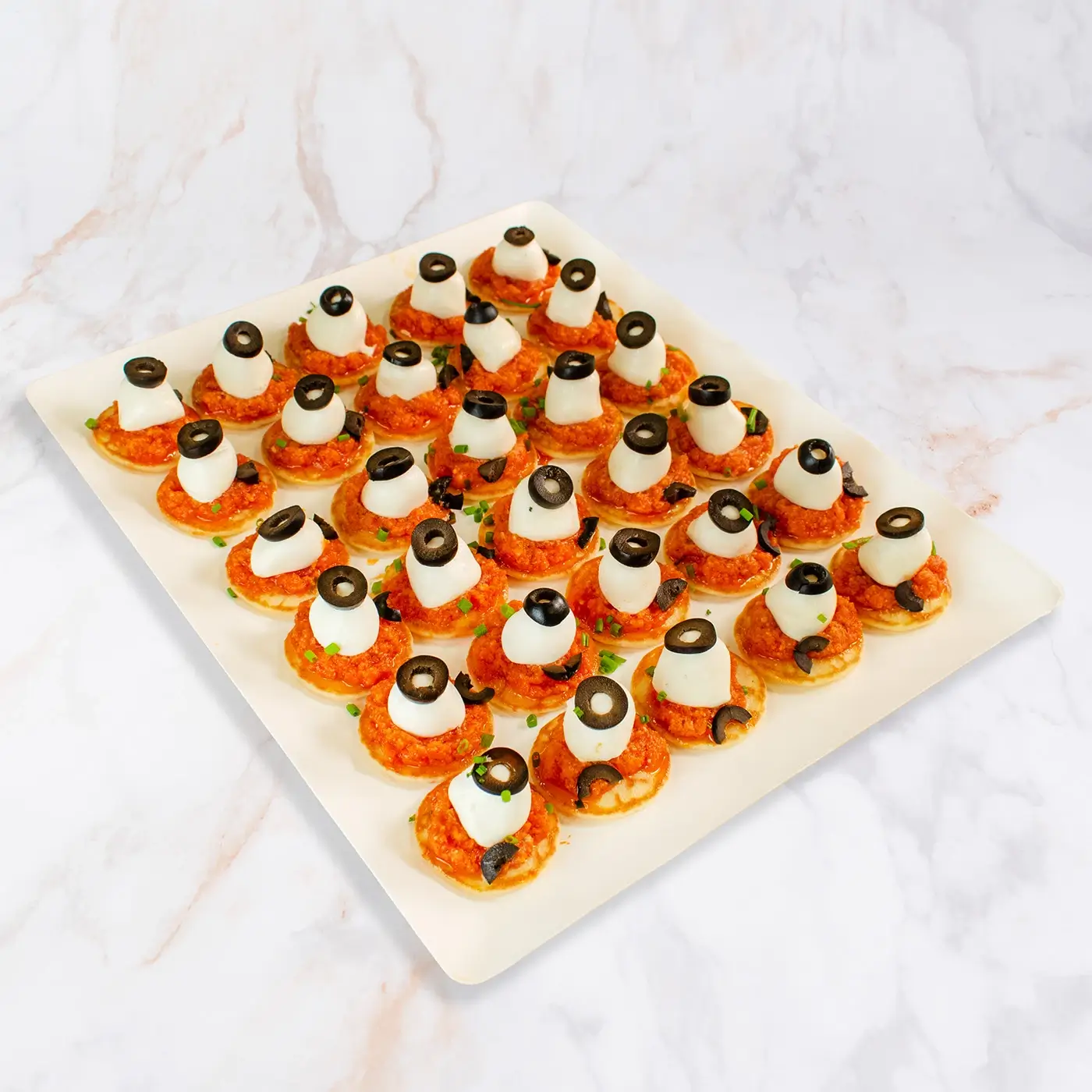 Découvrez notre collection Spéciale Fêtes de Noël et Fin d’Année. Un repas traiteur artisanal livré rapidement chez vous : Ingrédients frais, locaux, éco-responsables. Livraison Paris & IDF. Commandez dès maintenant chez les Jardins d’Epicure.