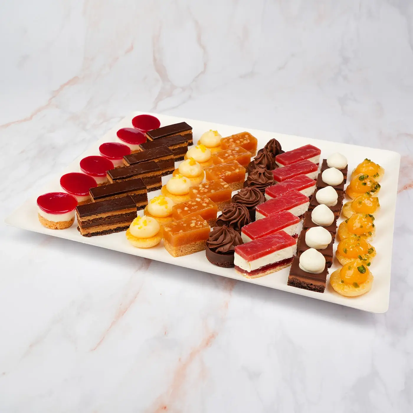 Plateau sucré Le Versaillais – 48 pièces Jardins d’Épicure