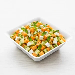 Grande salade melon feta menthe fraîche – Les Jardins d’Épicure