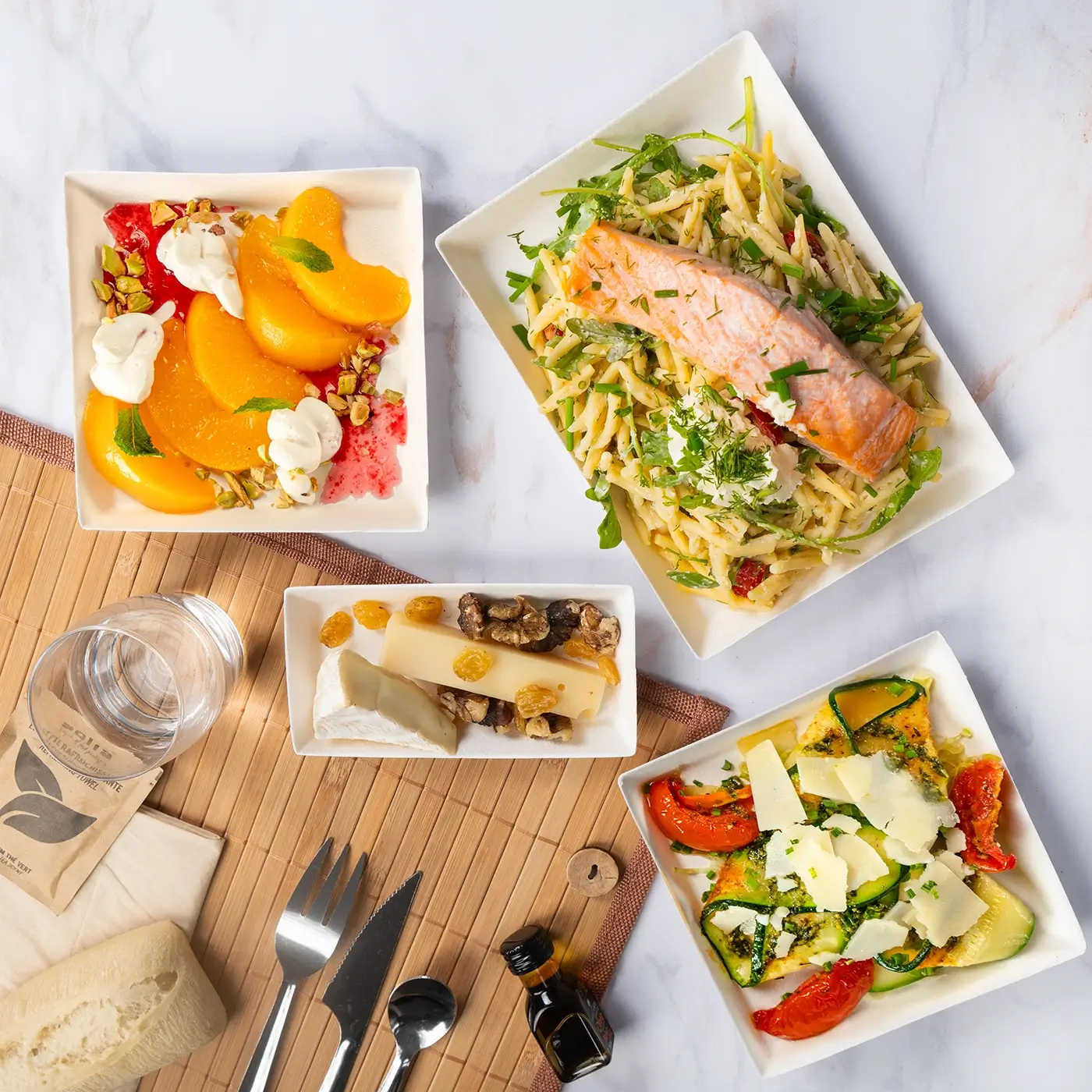 Plateau repas saumon grillé méditerranéen – Jardins d’Épicure Traiteur Paris & Ile de France
